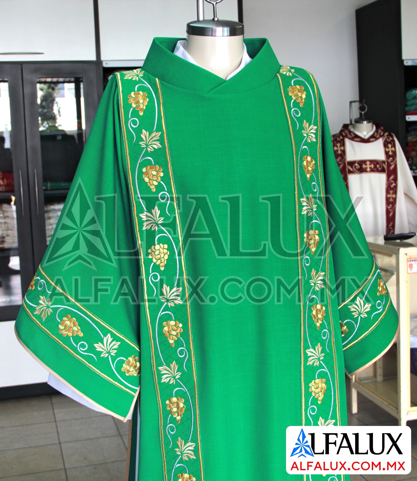 03 UVAS Alfalux Dalmatica Doble Raya Mangas 250